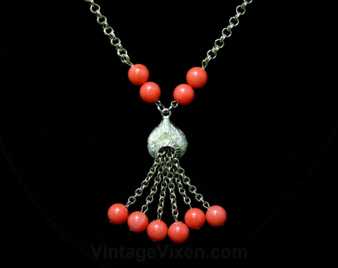 Faux Coral Lariat Style Necklace - Pretty 1960s Summer Resort Jewelry - Orange Plastic Beads - Metal Chain Tassel - 60s Jewelry - 44293