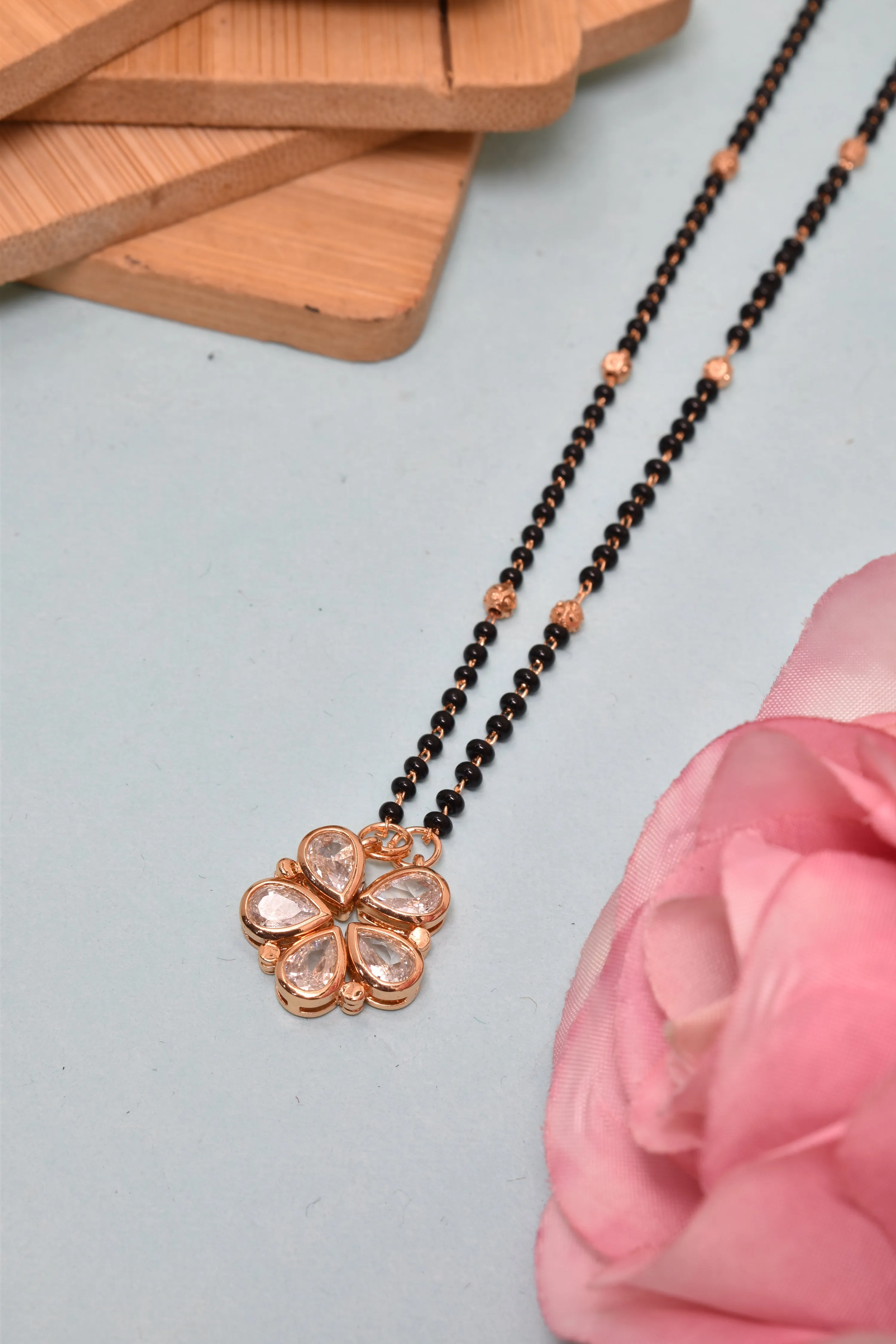 Heirloom Gold Layers: Graceful Antique Set