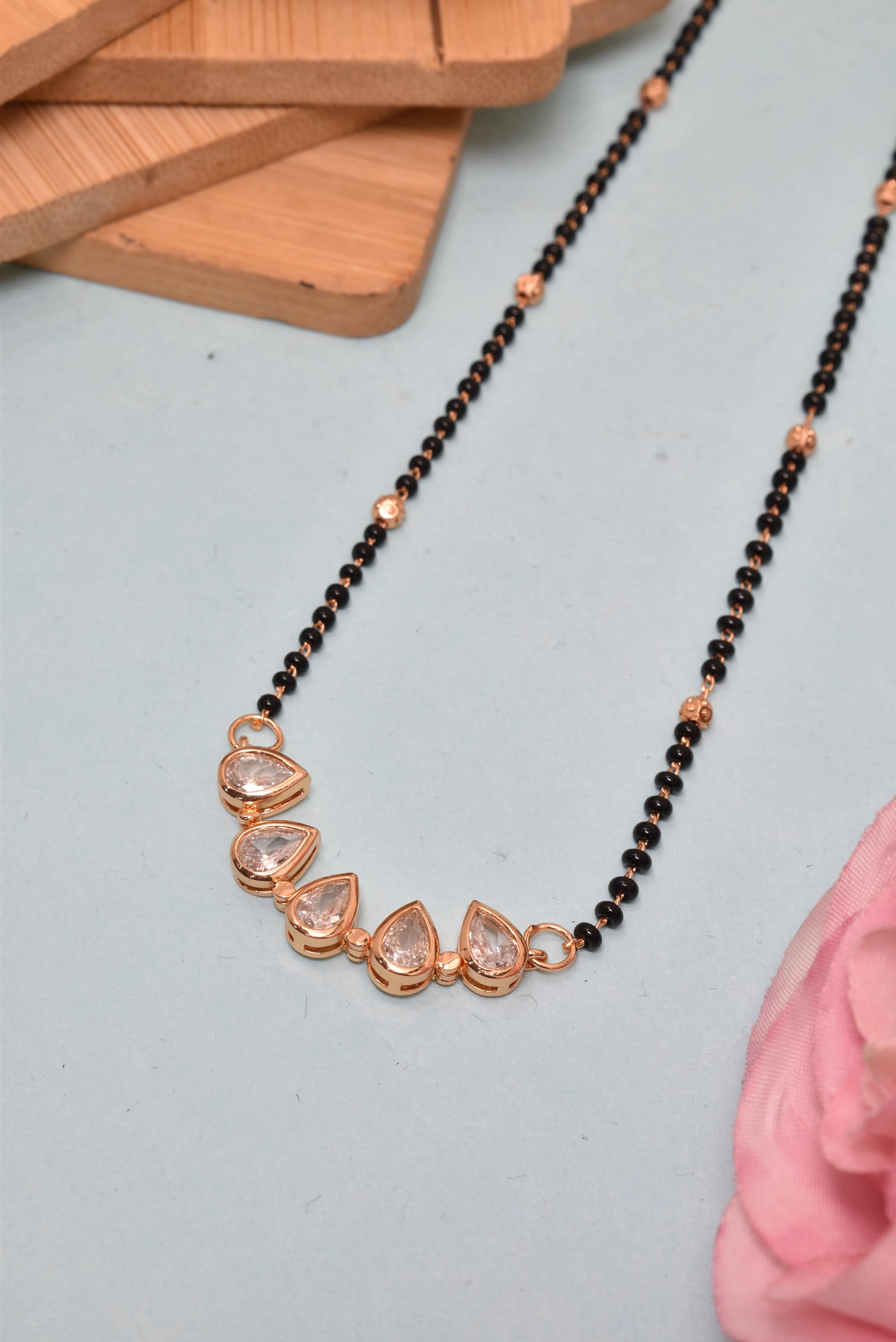 Heirloom Gold Layers: Graceful Antique Set