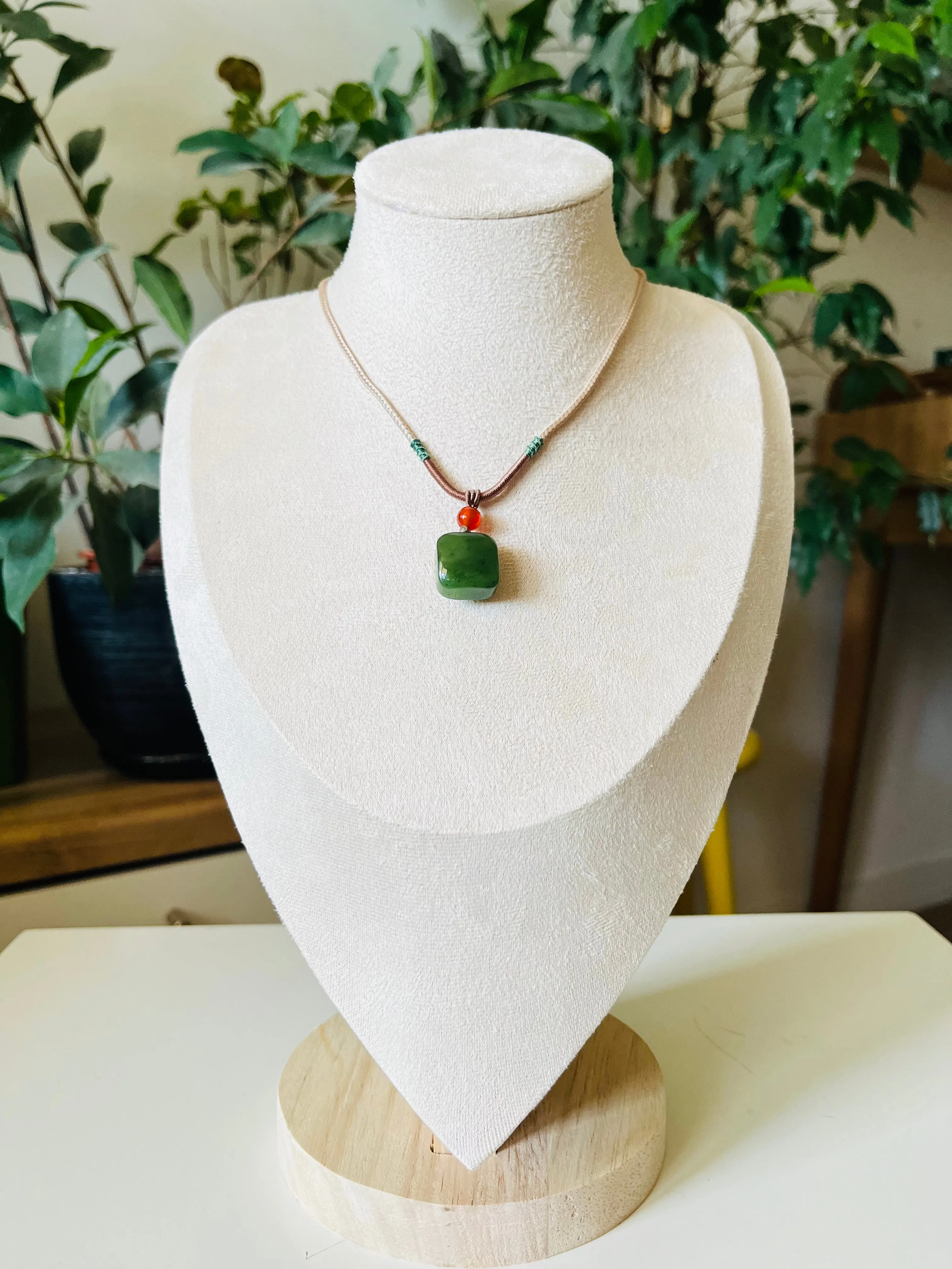 Simple Small Green Jade Square Pendant，和田碧玉小方糖吊坠